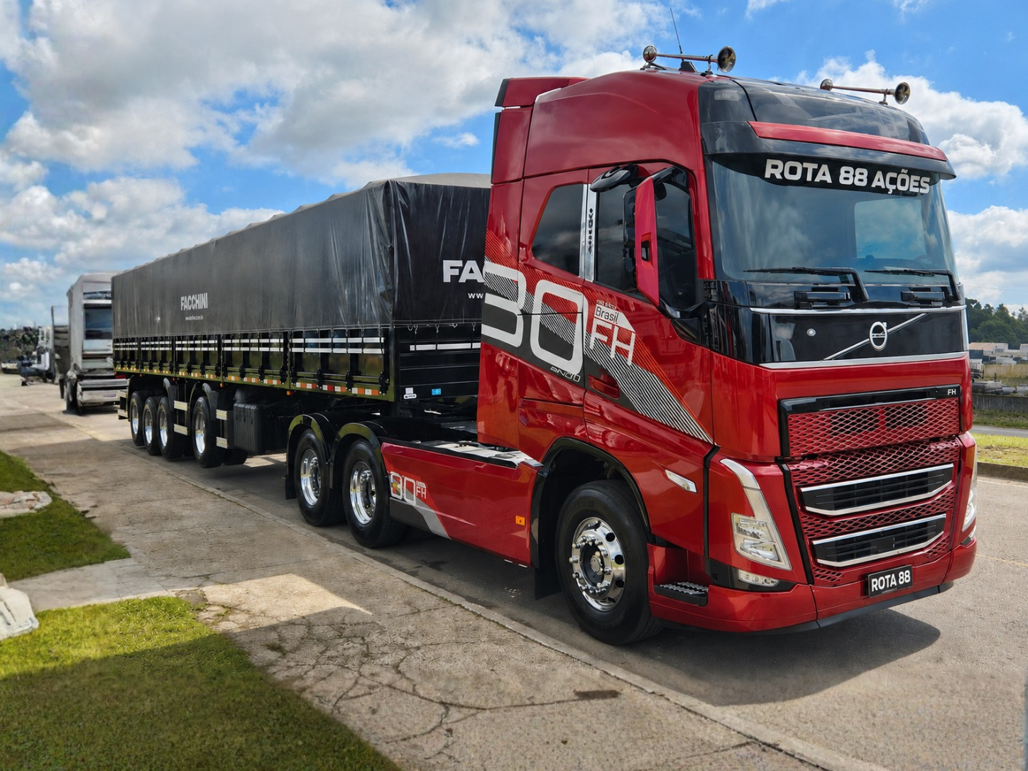 EDIÇÃO 56 - Volvo FH 540 6X4 30 ANOS